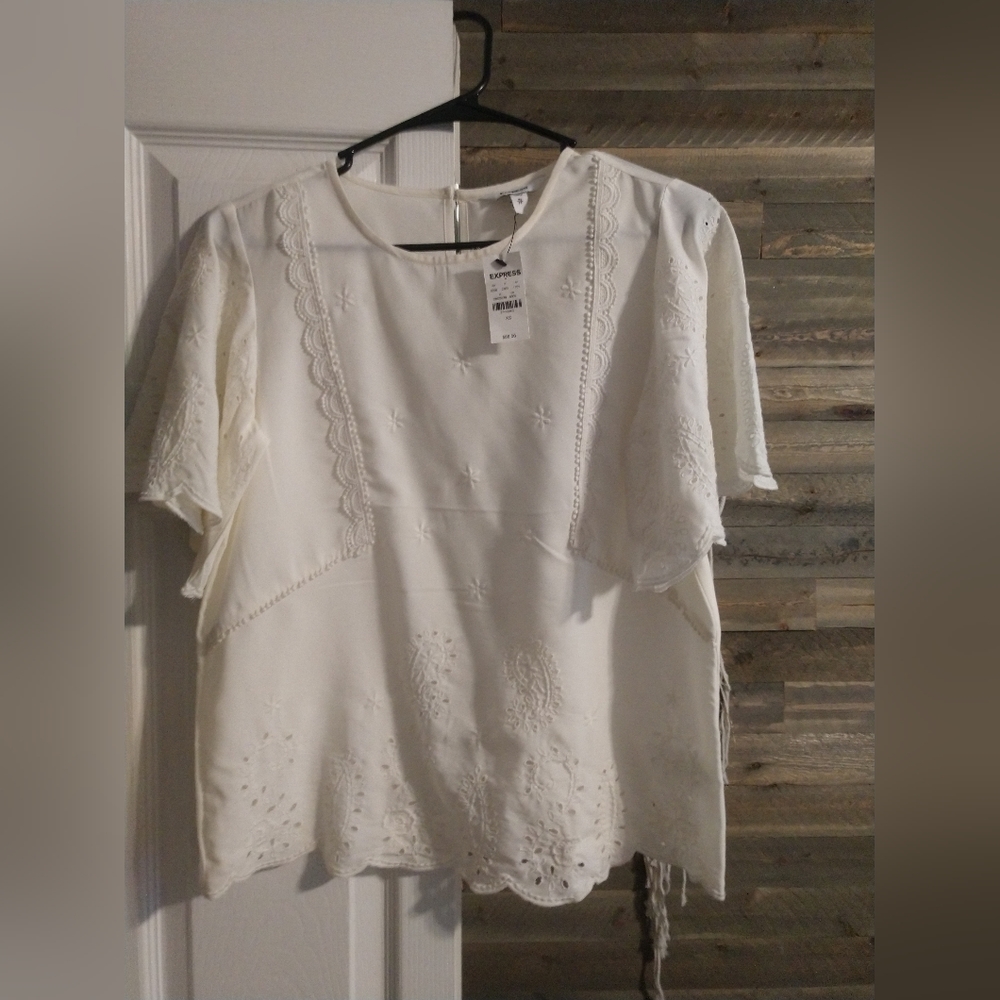White detailed top